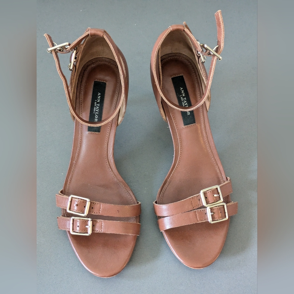 Ann Taylor 'Scarlett' Buckle Kitten Heels in Mesa